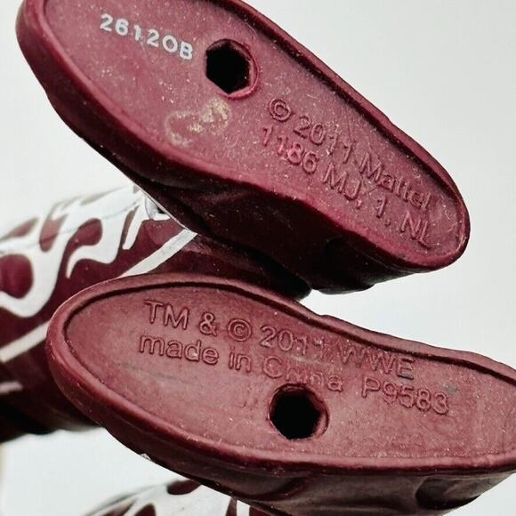 WWE Daniel Bryan 2011 Basic Best of 2012 Wrestling Figure Issues Flaws - Picture 5 of 6